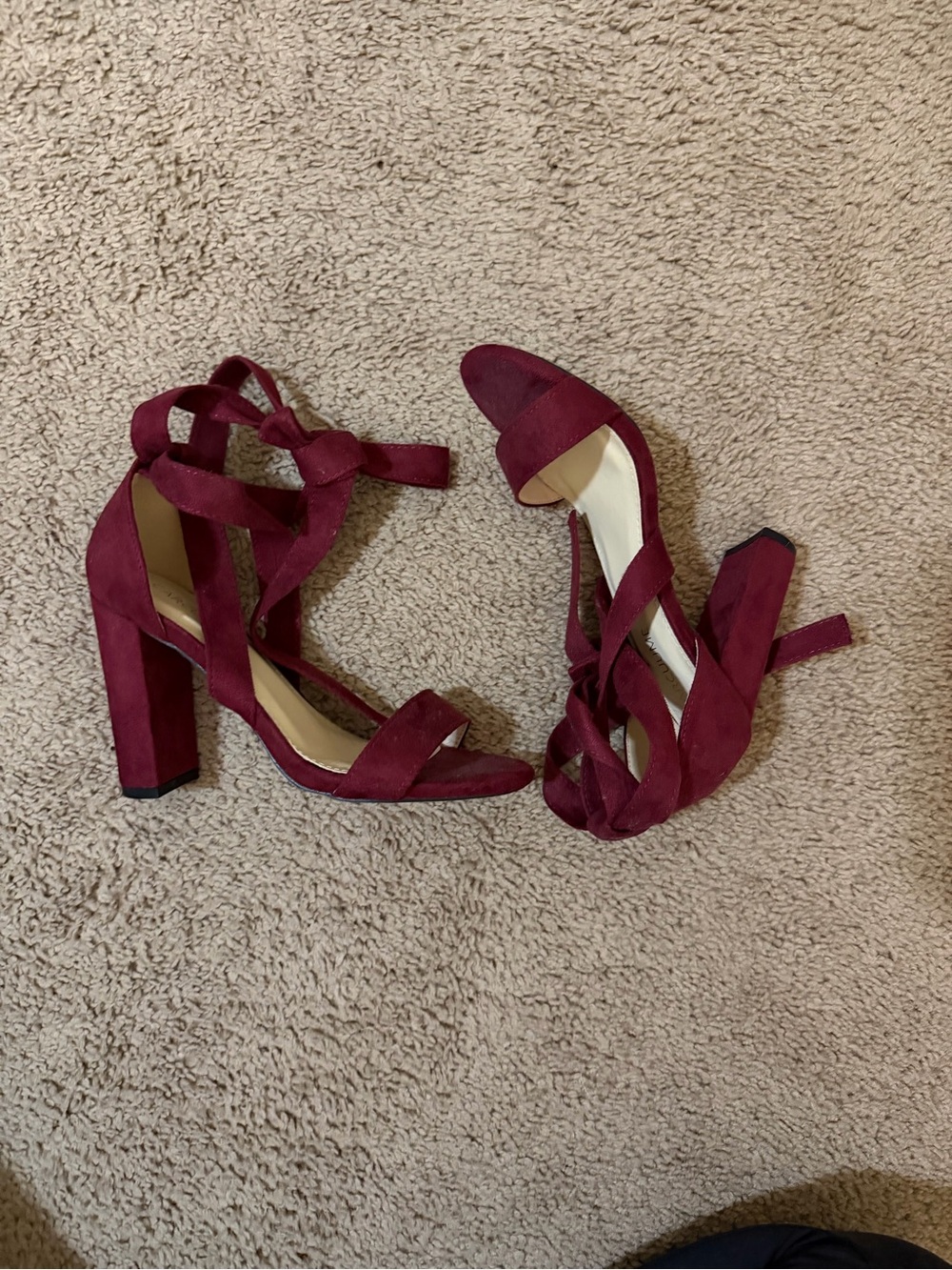 Maroon tie heels